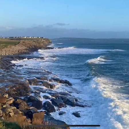 Dom wakacyjny Spectacular Ocean Views & Minutes To Cliffs- Clahane Shore Liscannor