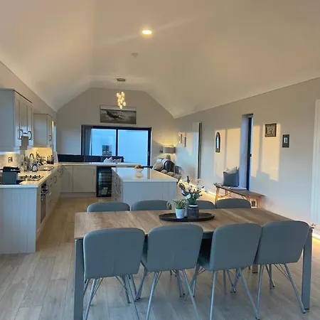 Spectacular Ocean Views & Minutes To Cliffs- Clahane Shore Dom wakacyjny